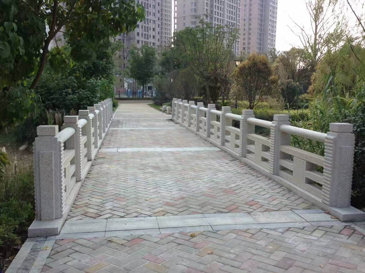 石護(hù)欄